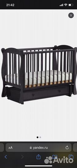 Кроватка для новорожденных с маятником