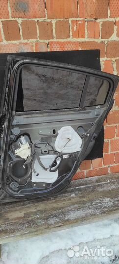Дверь задняя правая renault megane III