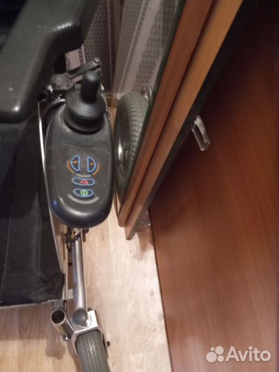 Инвалидная коляска с электроприводом