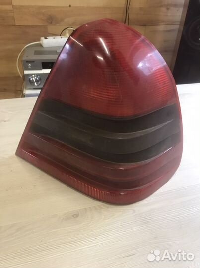 Фонарь задний мерседес mercedes w202