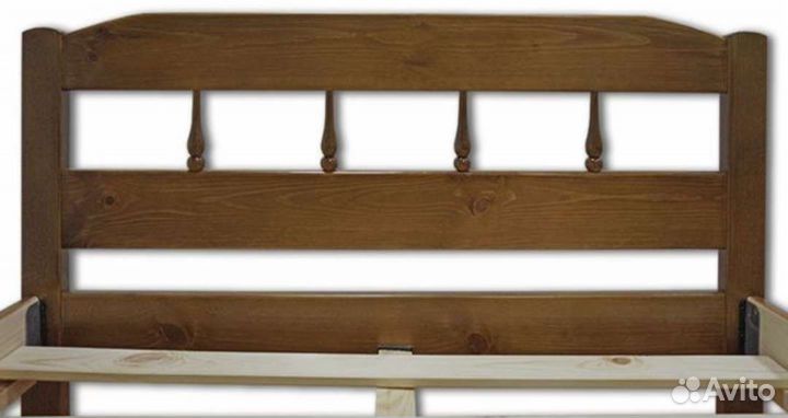 Кровать из массива дерева Дачная