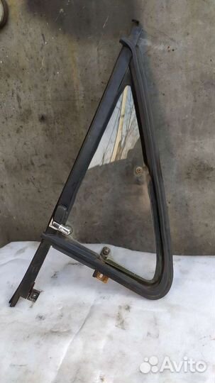 Форточка левая фольсваген транспортёр Т3