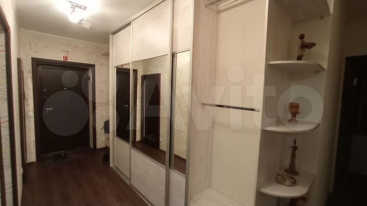2-к. квартира, 65 м², 5/10 эт.