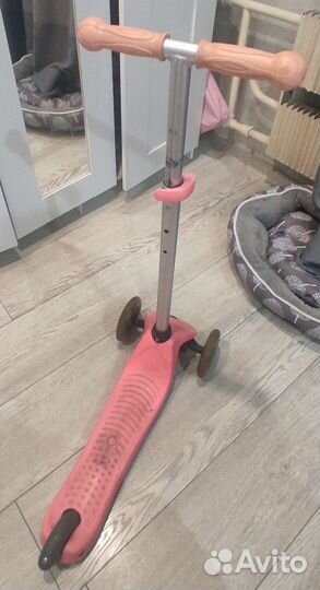 Самокат globber со светящимися колесами