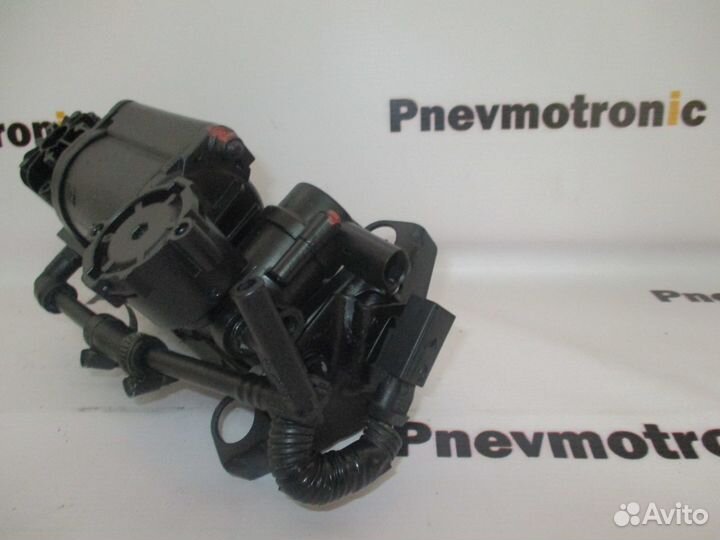 Компрессор пневмоподвески на Mercedes W220 S-Class