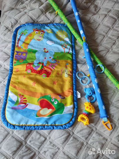 Коврик для ползания из ткани с игрушками