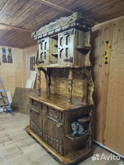Старинный буфет