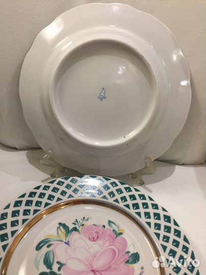 Декоративные тарелки, селёдочницы Дулево