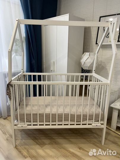 Кроватка детская с матрасом