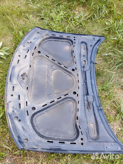 Капот на passat b 5