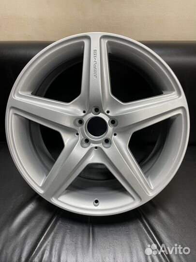 Оригинальный диск на Mercedes W221 W216 AMG R20