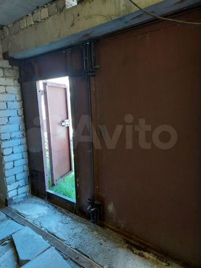 Гараж, > 30 м²