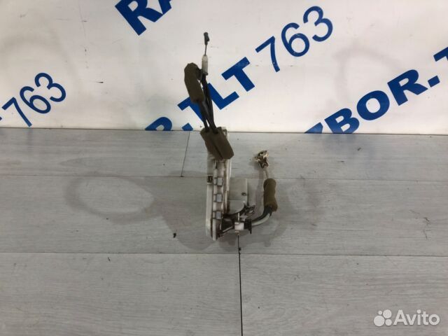 Замок двери передний левый honda civic 8 4D 1.8 ат