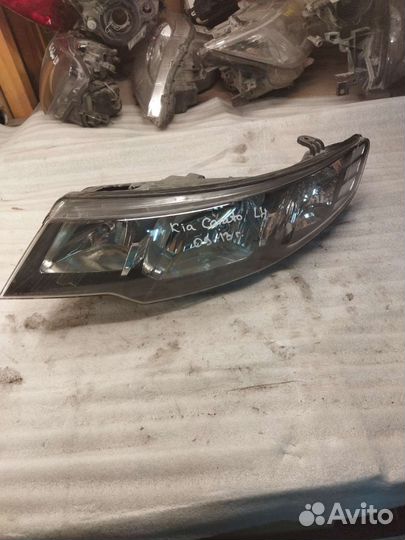 Фара левая Kia Cerato 09-13
