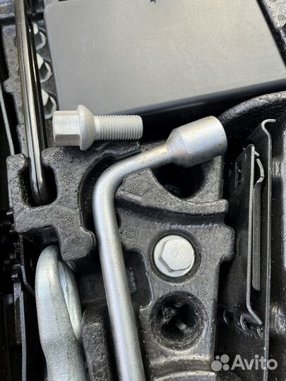 Аварийный набор домкрат mercedes X204 GLK