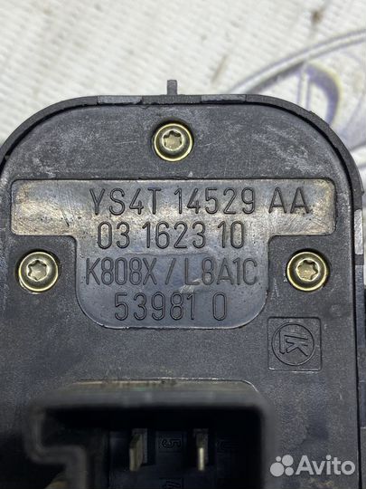 Блок управления стеклоподъемниками Ford Focus 1