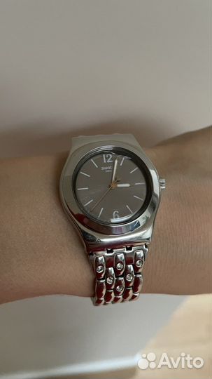 Часы swatch женские с кристаллами Swarovski