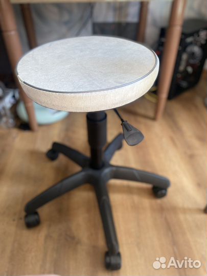 Стул таблетка