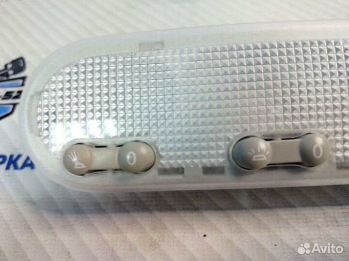 Плафон салонный передний Nissan Juke F15