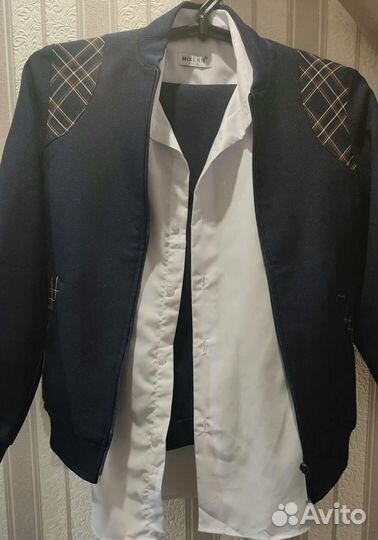 Бомбер, брюки и рубашка