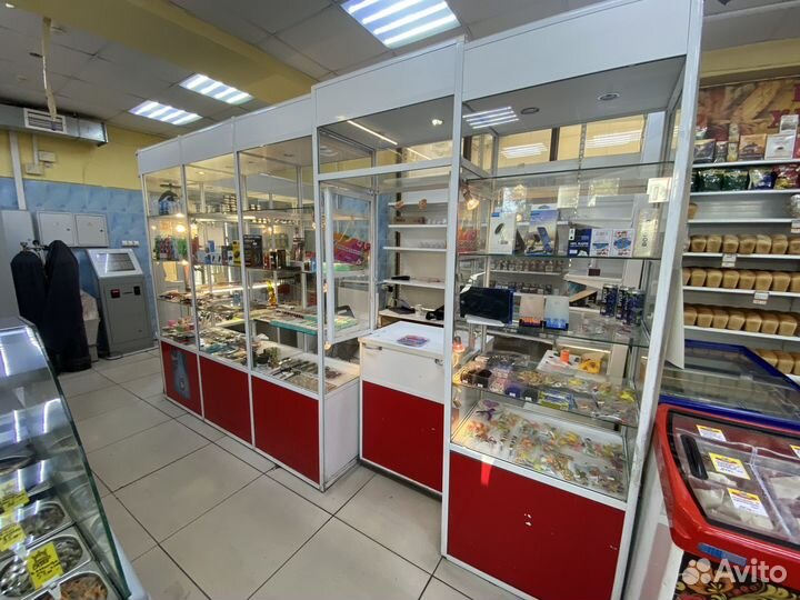 Продавец в табачный магазин