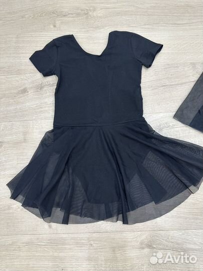 Гимнастический купальник и юбка