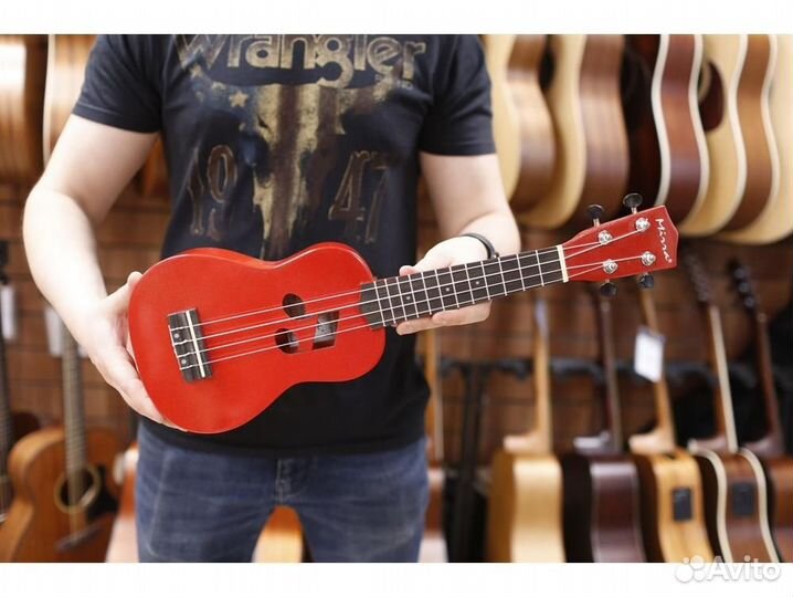 Mirra UK-210-21-RD Укулеле сопрано, цвет красный