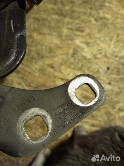 Петля капота Форд Мондео 4 левая