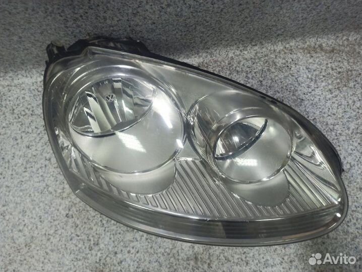 Фара правая Volkswagen Golf 5 2007