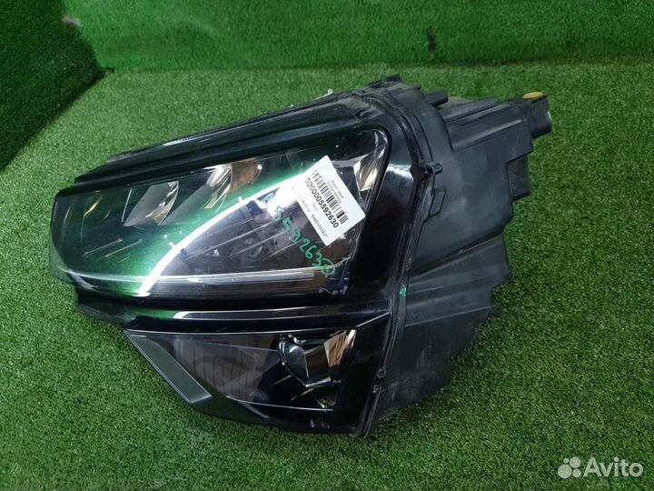 Фара левая Skoda Karoq