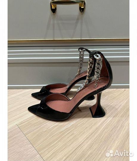 Босоножки Amina Muaddi 39