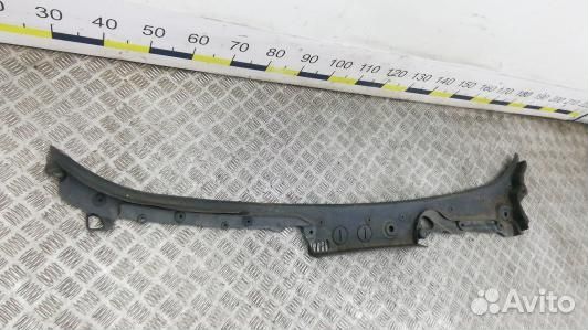 Накладка декоративная (жабо, дождевик) BMW 5 F10/F