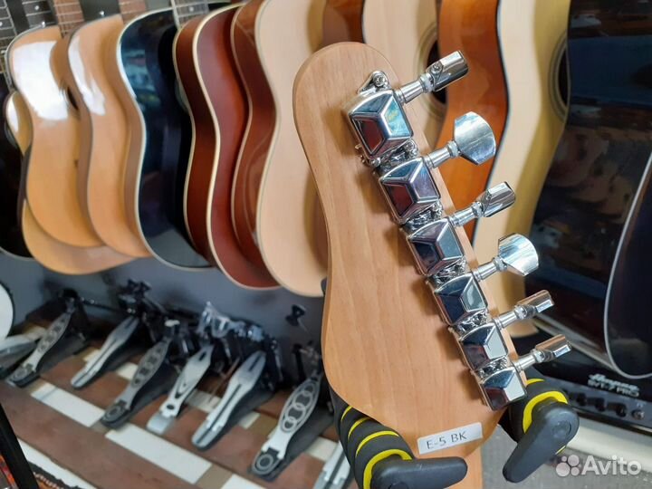 Электрогитара Rocket E-5 Bk