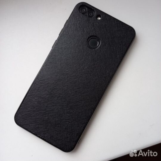 HUAWEI P Smart, 3/32 ГБ