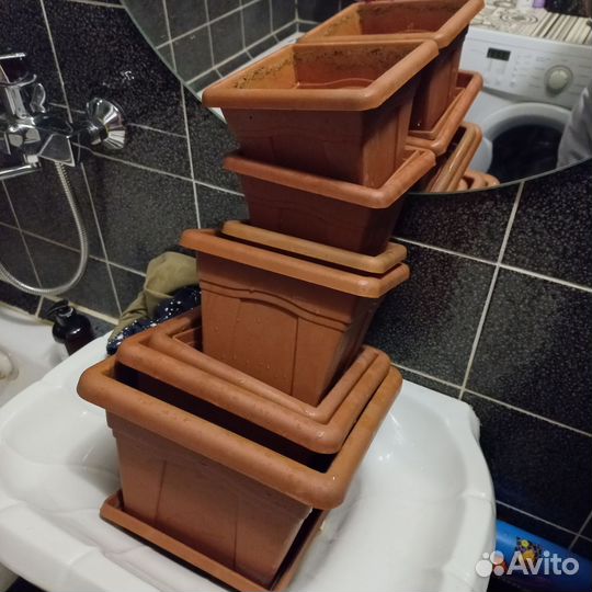 Горшки под цветы