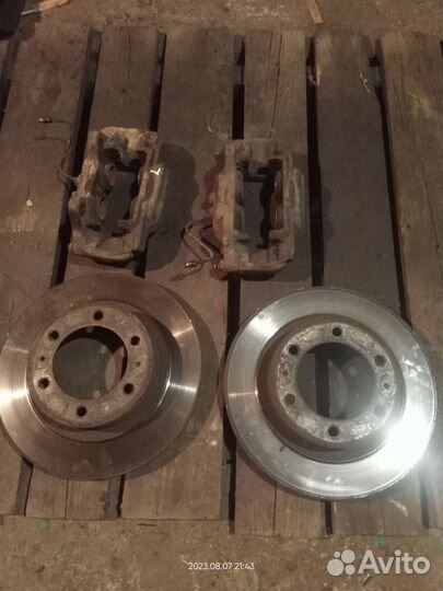 Суппорт Toyota Hilux