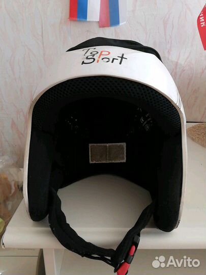 Горнолыжный шлем