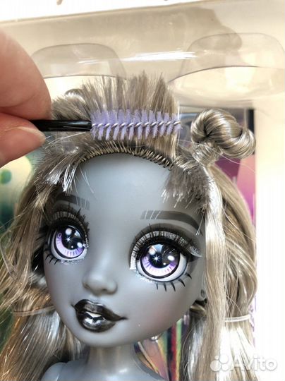 Rainbow (shadow) high Luna Madison