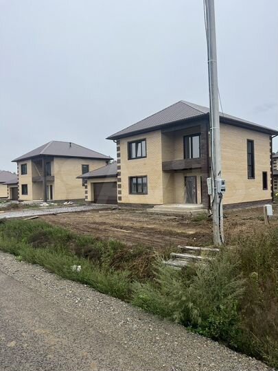 Дом 213 м² на участке 8 сот.