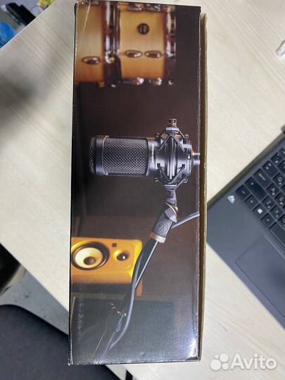 Микрофон Audio-Technica AT2050, черный