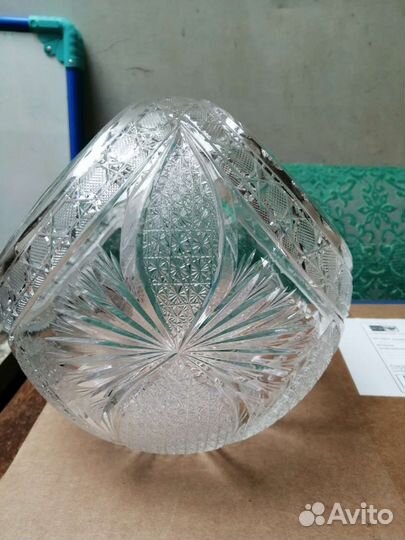 Ваза хрустальная