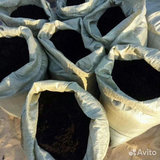 Плодородная земля в мешках