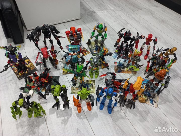 22 набора Lego Bionicle и Hero Factory