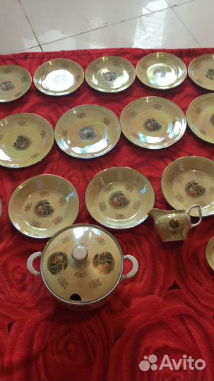 Фарфоровые тарелки