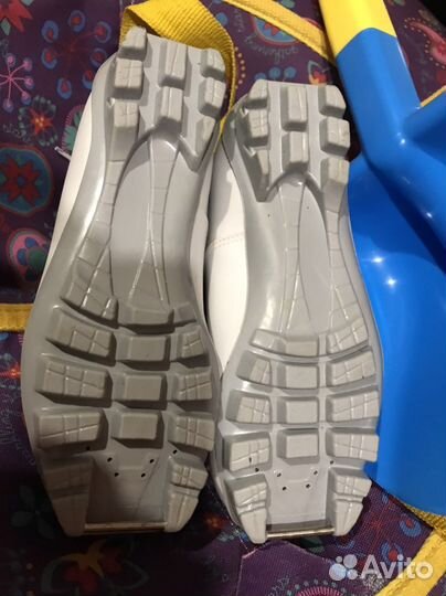 Лыжные ботинки