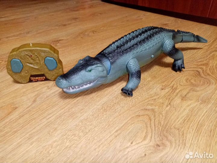 Крокодил шагающий