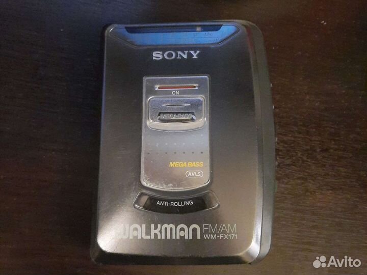 Кассетный плеер sony walkman mega bass