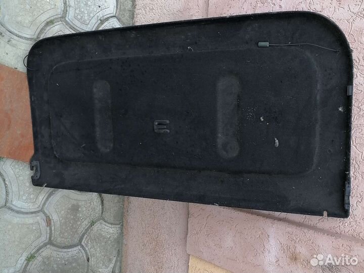 Задняя полка