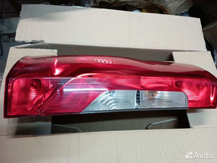 Mercedes Spprinter W910 Фонарь оригинал