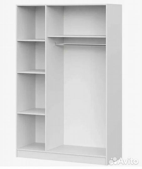 Шкаф трехстворчатый с зеркалом